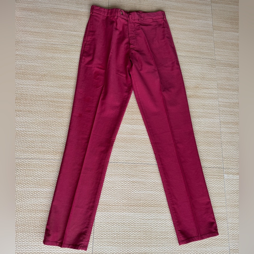 Loro Piana men’s pants, size 50, made in Italy, 100% cotton, vibrant red color.